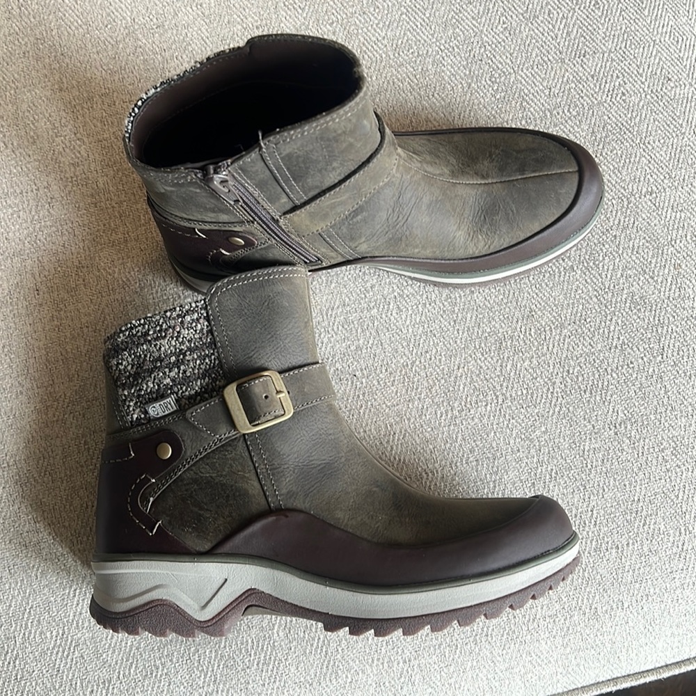 Merrell Eventyr strap Bungee cord waterproof leather ankle boots size 6